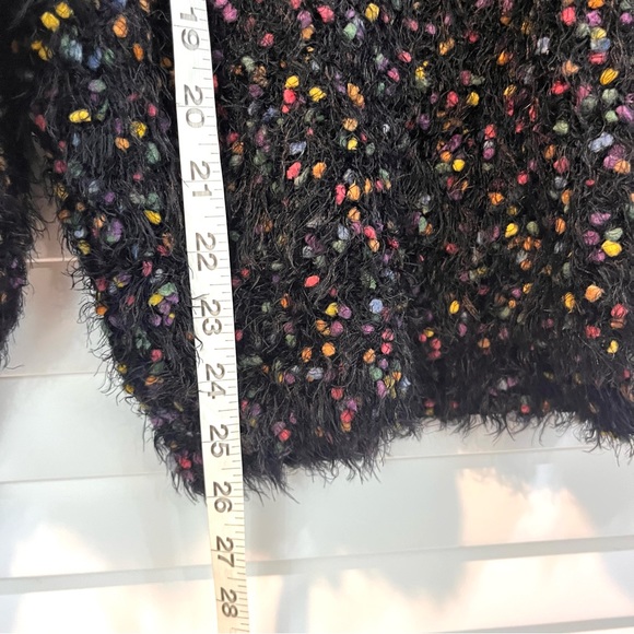 GIMMICKS by BKE Black Fuzzy Polka Dot Balloon Sleeve Sweater - Picture 11 of 12